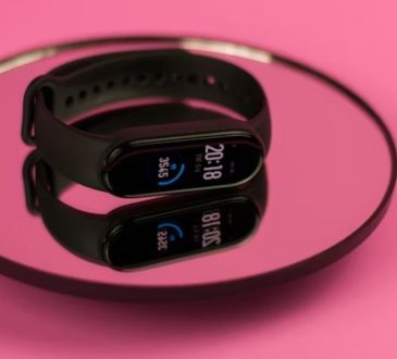 Futuristic Smartwatch Bands Redefining Style in 2025