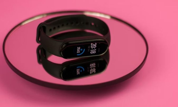 Futuristic Smartwatch Bands Redefining Style in 2025